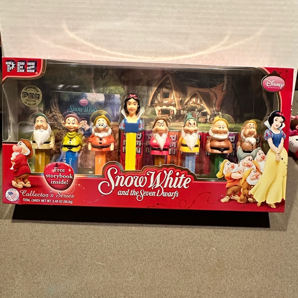 Disney Snow White and Dwarfs PEZ Dispenser Collection